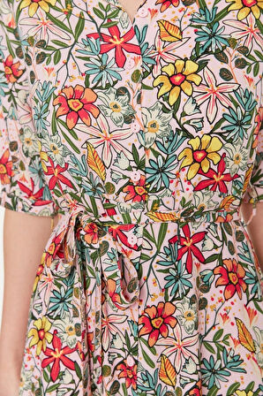 Moda Stil Regular Gömlek Yaka Midi Boy Çiçek Desenli Kuşaklı Dokuma Viskon Gömlek Elbise
