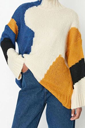 Kadın Modern Tarz Rahat Uzun Dik Yaka Renk Bloklu Kol Regular Triko Kazak