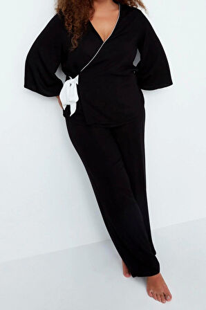 Tarz Rahat Büyük Beden Uzun Kollu Geniş Paça Yaka Bağlamalı Dokuma Pijama Takımı