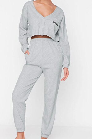 Tarz Rahat Uzun Kollu Boru Paça Fitilli Pamuklu Nakışlı Örme Pijama Takımı