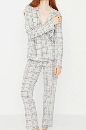 Tarz Rahat Uzun Kollu Boru Paça %100 Pamuklu Ekoseli Örme Pijama Takımı