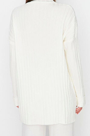 Kadın Modern Tarz Rahat Uzun Düğmeli Yaka Düz Kol Regular Triko Kazak