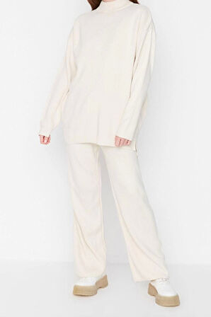 Moda Yüksek Bel Yarım Balıkçı Yaka Düşük Kol Yırtmaç Detay Kazak-Pantolon Triko Takım