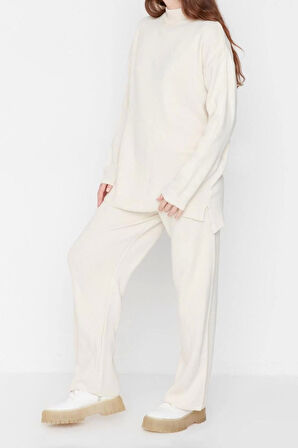 Moda Yüksek Bel Yarım Balıkçı Yaka Düşük Kol Yırtmaç Detay Kazak-Pantolon Triko Takım