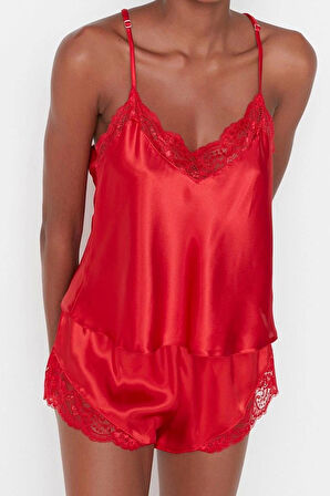 Tarz Rahat Kolsuz Kol Boru Paça Dantel Detaylı İp Saten Dokuma Pijama Takımı