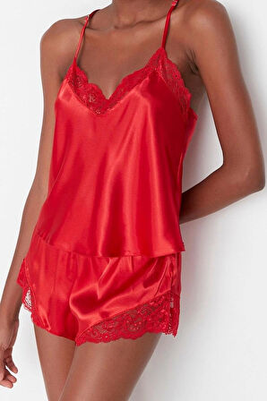 Tarz Rahat Kolsuz Kol Boru Paça Dantel Detaylı İp Saten Dokuma Pijama Takımı