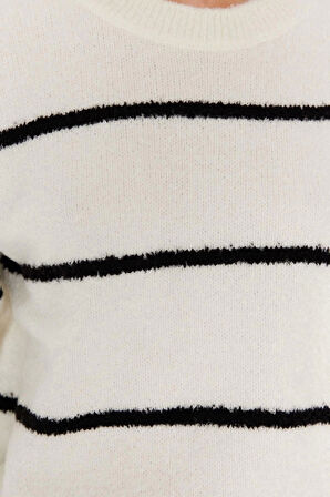 Stil Modern Kadın Regular Standart Kol Bisiklet Yaka Geniş Kalıp Buklet Çizgili Triko Kazak