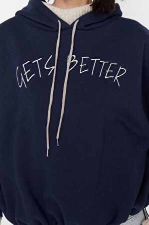 Tarz Relaxed Kapüşonlu Düşük Kol Uzun Kalın İçi Polarlı Triko Bant Detaylı Örme Sweatshirt