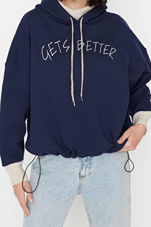 Tarz Relaxed Kapüşonlu Düşük Kol Uzun Kalın İçi Polarlı Triko Bant Detaylı Örme Sweatshirt