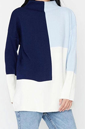 Kadın Modern Tarz Rahat Uzun Dik Yaka Renk Bloklu Kol Regular Triko Kazak