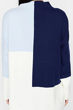 Kadın Modern Tarz Rahat Uzun Dik Yaka Renk Bloklu Kol Regular Triko Kazak