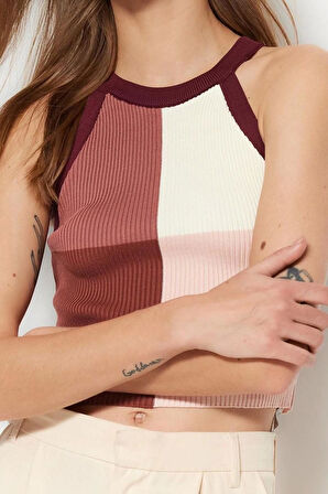 Moda Halter Yaka Triko Slim Renk Bloklu Desen Casual Günlük Crop Kolsuz Bluz