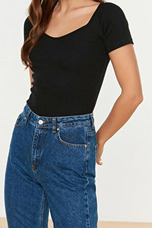 Moda Kalp Yaka Örme Fit Düz Desen Casual Günlük Regular Kısa Kol Bluz