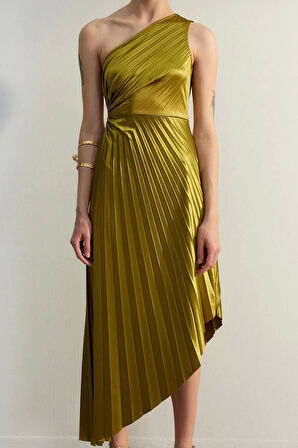 Moda Stil Fitted Asimetrik Yaka Midi Boy Asimetrik Pilise Detaylı Örme Saten Abiye Gece Elbise