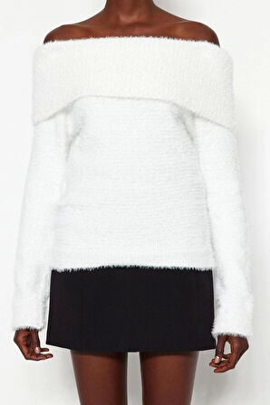 Stil Modern Kadın Regular Standart Kol Carmen Yaka Tüylü Sakal İplikli Triko Kazak