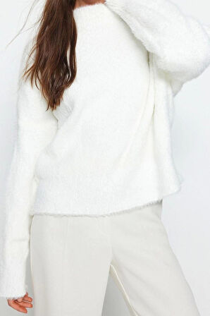 Stil Modern Kadın Regular Standart Kol Dik Yaka Tüylü Sakal İplikli Triko Kazak