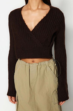 Stil Modern Kadın Crop Standart Kol Kruvaze Yumuşak Dokulu Triko Kazak