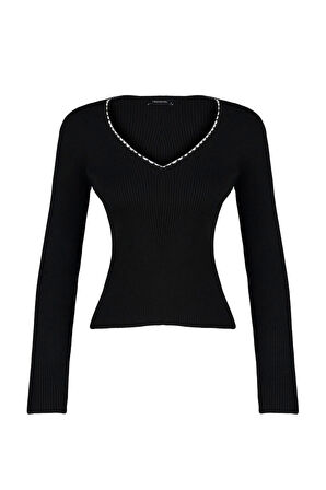 Stil Modern Kadın Regular Standart Kol V Yaka İnci Detaylı Triko Kazak