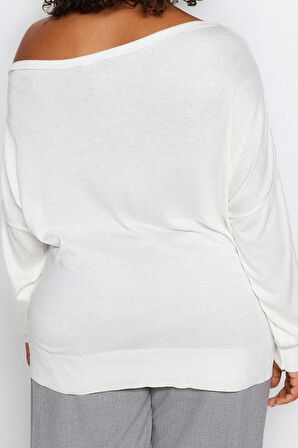 Büyük Beden Kadın Modern Tarz Rahat Uzun Carmen Yaka Düz Kol Regular Triko Kazak