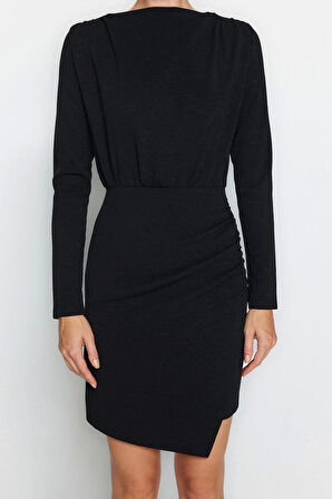 Moda Stil Slim Kayık Yaka Mini Boy Premium Dokulu Krep Drape Detaylı Örme Elbise