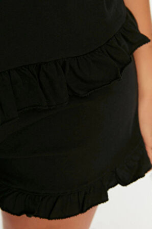 Tarz Rahat Büyük Beden Uzun Kollu Geniş Paça Fırfır Detaylı Askılı Örme Pijama Takımı