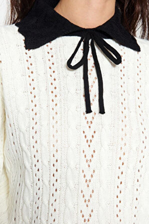 Stil Modern Kadın Crop Standart Kol Polo Yaka Ajurlu Delikli Kurdeleli Detaylı Triko Kazak