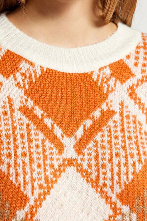 Stil Modern Kadın Crop Düşük Kol Bisiklet Yaka Geniş Kalıp Yumuşak Dokulu Desenli Triko Kazak