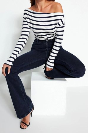 Moda Kayık Yaka Örme Slim Çizgili Desen Casual Günlük Regular Uzun Kol Bluz