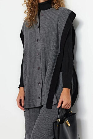 Moda Bisiklet Yaka Düşük Kol Taş Yırtmaç Detaylı Yelek-Pantolon Triko Alt-Üst Takım