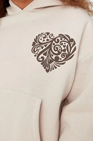 Büyük Beden Tarz Regular Kapüşonlu Düşük Kol Regular Baskılı Kalın Şardonlu Örme Sweatshirt