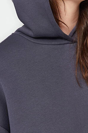 Büyük Beden Relaxed Kapüşonlu Düşük Kol Regular Slogan Detaylı İçi Polar Kalın Örme Sweatshirt