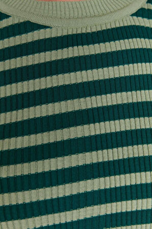 Stil Kadın Regular Standart Kol Bisiklet Yaka Büyük Beden Çizgili Fitilli Vücudu Saran Triko Kazak