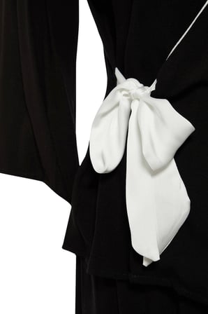 Tarz Rahat Büyük Beden Uzun Kollu Geniş Paça Yaka Bağlamalı Dokuma Pijama Takımı