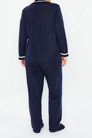 Tarz Rahat Büyük Beden Uzun Kollu Boru Paça Gömlek Yaka Biyeli Polar Örme Pijama Takımı