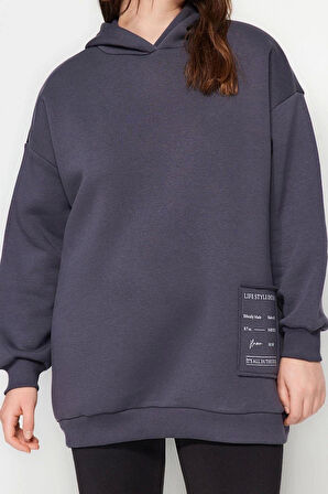 Büyük Beden Relaxed Kapüşonlu Düşük Kol Regular Slogan Detaylı İçi Polar Kalın Örme Sweatshirt