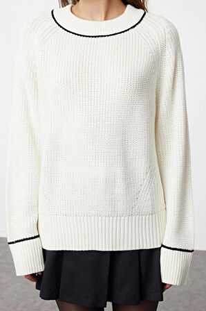 Stil Modern Kadın Regular Standart Kol Bisiklet Yaka Geniş Kalıp Biye Detaylı Triko Kazak