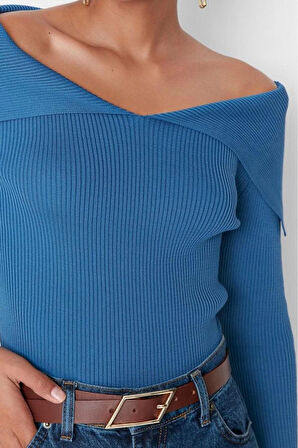 Kadın Modern Tarz Rahat Uzun Devrik Yaka Düz Kol Regular Triko Kazak