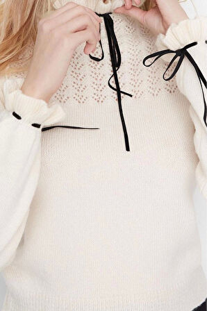 Kadın Modern Tarz Rahat Uzun Dik Yaka Ajurlu Kol Regular Triko Kazak