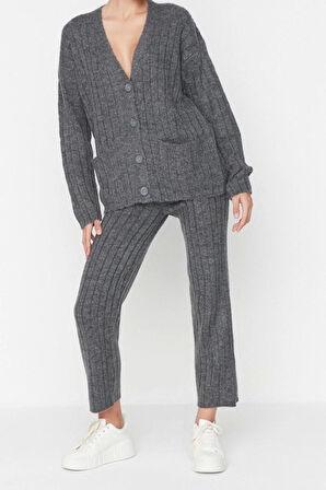 Tarz Kadın Modern Moda Normal Bel Geniş Paça V Yaka Geniş Kalıp Yumuşak Dokulu Triko Alt-Üst Takım