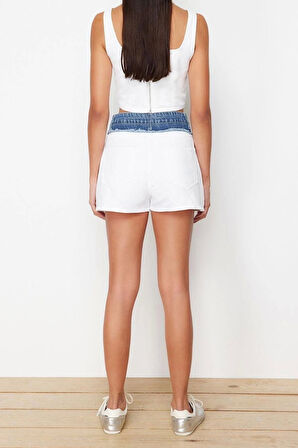 Moda Denim Yüksek Bel Geniş Paça Gündelik Beyaz Renk Bloklu Yüksek Bel Denim Şort TWOSS24SR00130