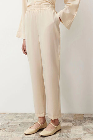 Tarz Kadın Modern Moda Normal Bel Boru Paça V Yaka Yakası Detaylı Dokuma Alt Üst Takım