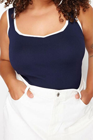 Moda Büyük Beden Kalp Yaka Triko Fit Düz Desen Casual Günlük Regular Askılı Kol Bluz