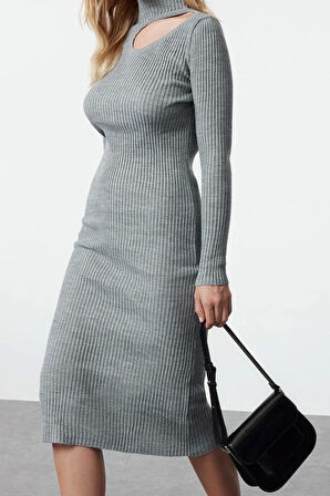 Moda Stil Slim Dik Yaka Midi Boy Triko Cut Out Pencere Detaylı Elbise