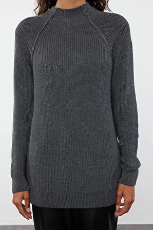 Stil Modern Kadın Uzun Standart Kol Dik Yaka Geniş Kalıp Triko Kazak