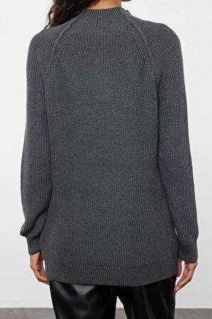 Stil Modern Kadın Uzun Standart Kol Dik Yaka Geniş Kalıp Triko Kazak