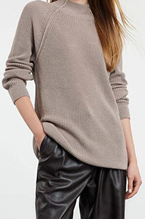 Stil Modern Kadın Uzun Standart Kol Dik Yaka Geniş Kalıp Triko Kazak