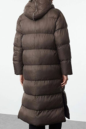 Düz Astarlı Yaka Uzun Bol Şal Kadın Koyu Kuşaklı Kapüşonlu Fermuarlı Su İtici Kışlık Şişme Mont