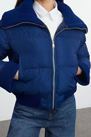 Tasarım Düz Astarlı Yaka Standart Regular Dik Kadın Regular Triko Detaylı Su İtici Şişme Mont