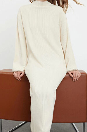 Moda Stil Relaxed Bisiklet Yaka Maxi Boy Tesettür Dikiş Detaylı Uzun Triko Elbise