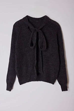 Stil Modern Kadın Regular Standart Kol Boyundan Bağlamalı Yumuşak Kurdeleli Gevşek Örgü Triko Kazak